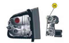 In some climatic conditions, mist may appear on the headlamp / indicator lenses.